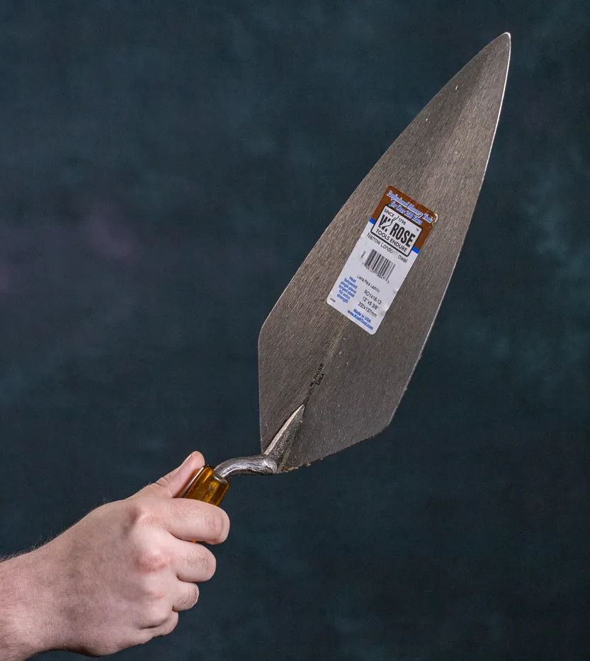 HB8W - 13" NARROW LONDON ROSE TROWEL W/ PLASTIC HANDLE