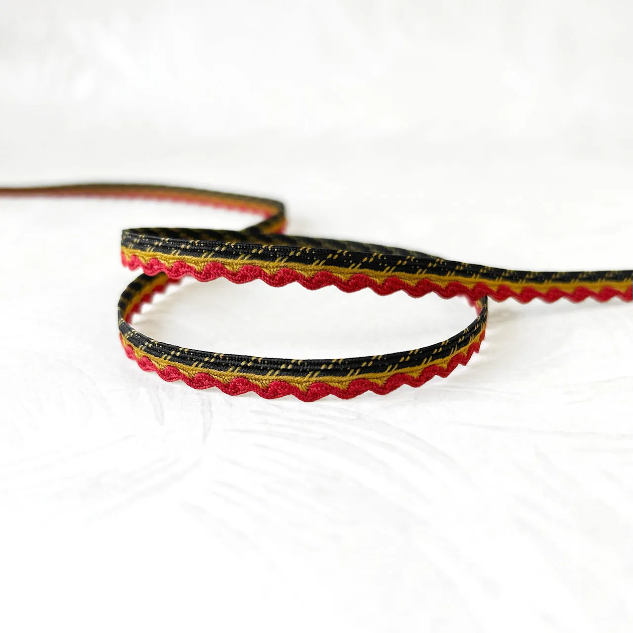 Stripe Wave Edging - Multiple Colorways