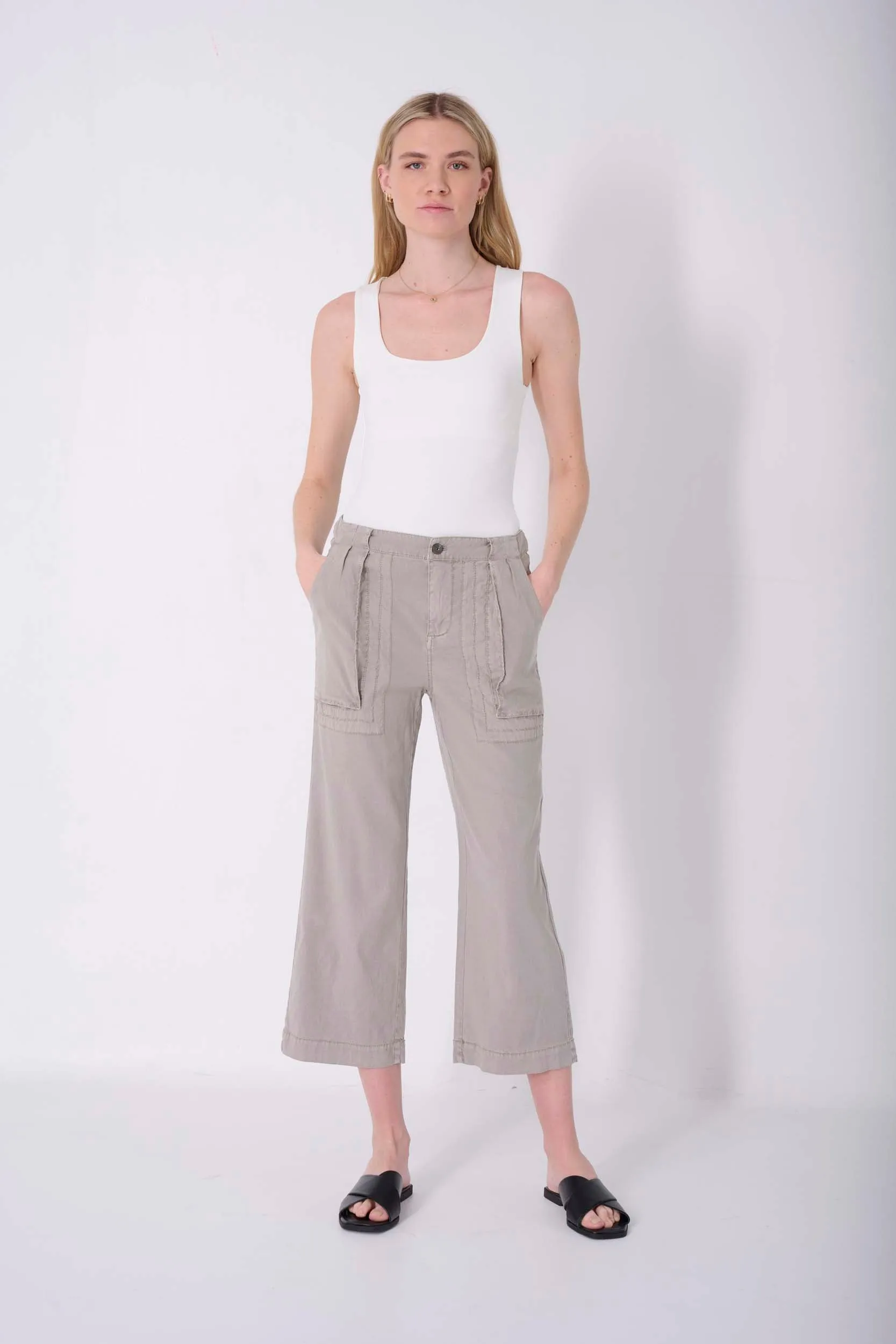 Tori Solid Crop Wide Pant