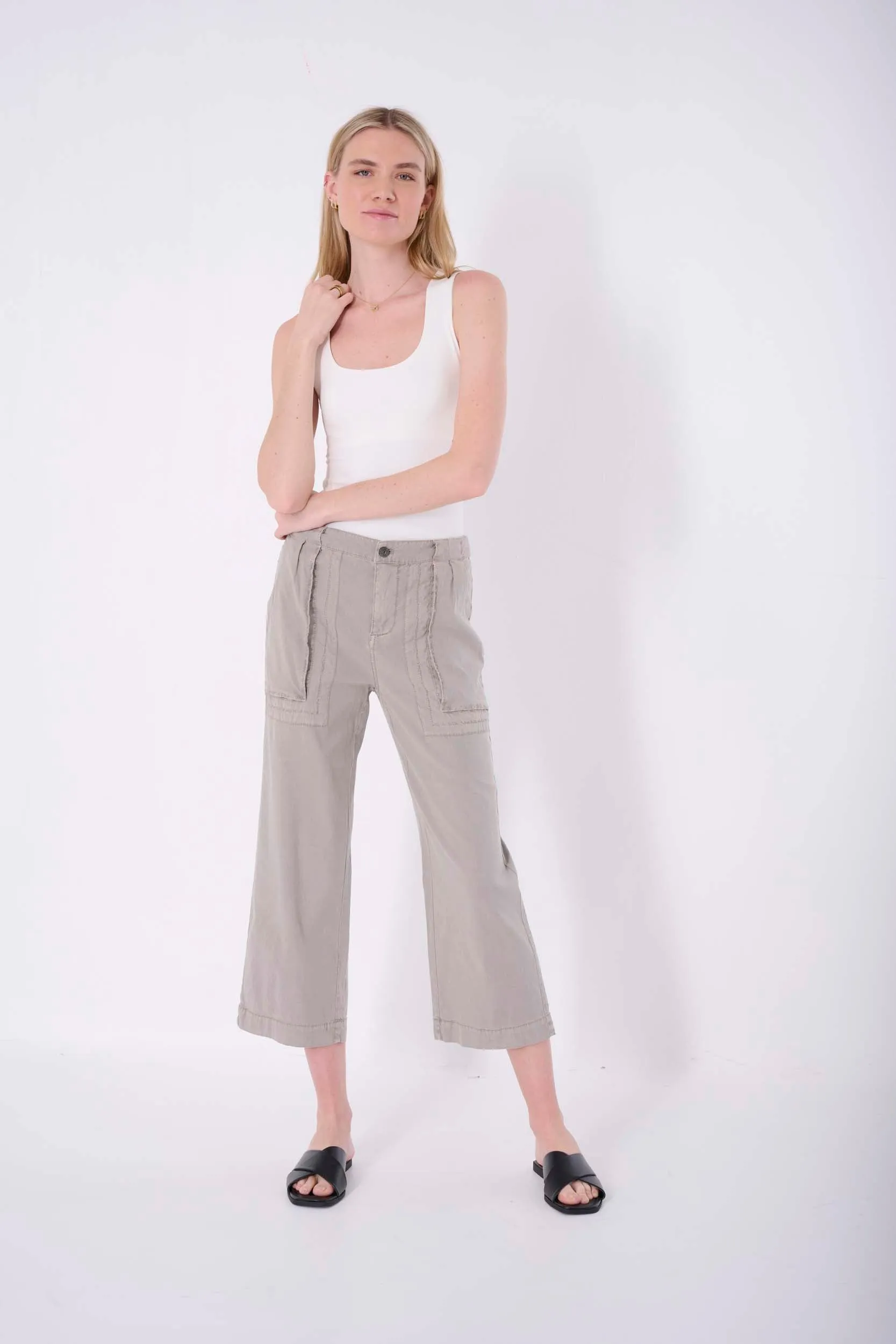 Tori Solid Crop Wide Pant